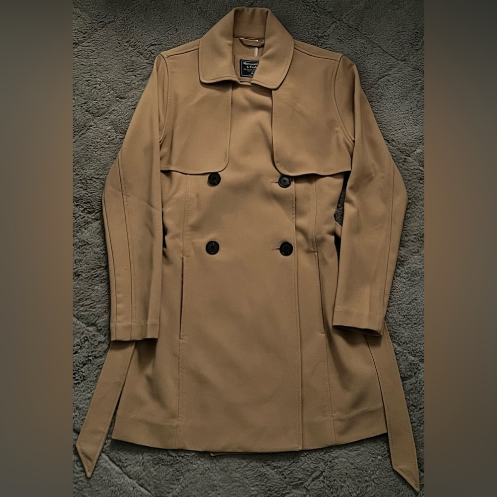 A&F Women's Drapey Trench Coat